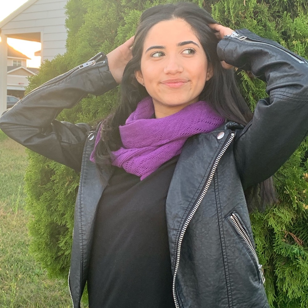 Cute purple scarf
